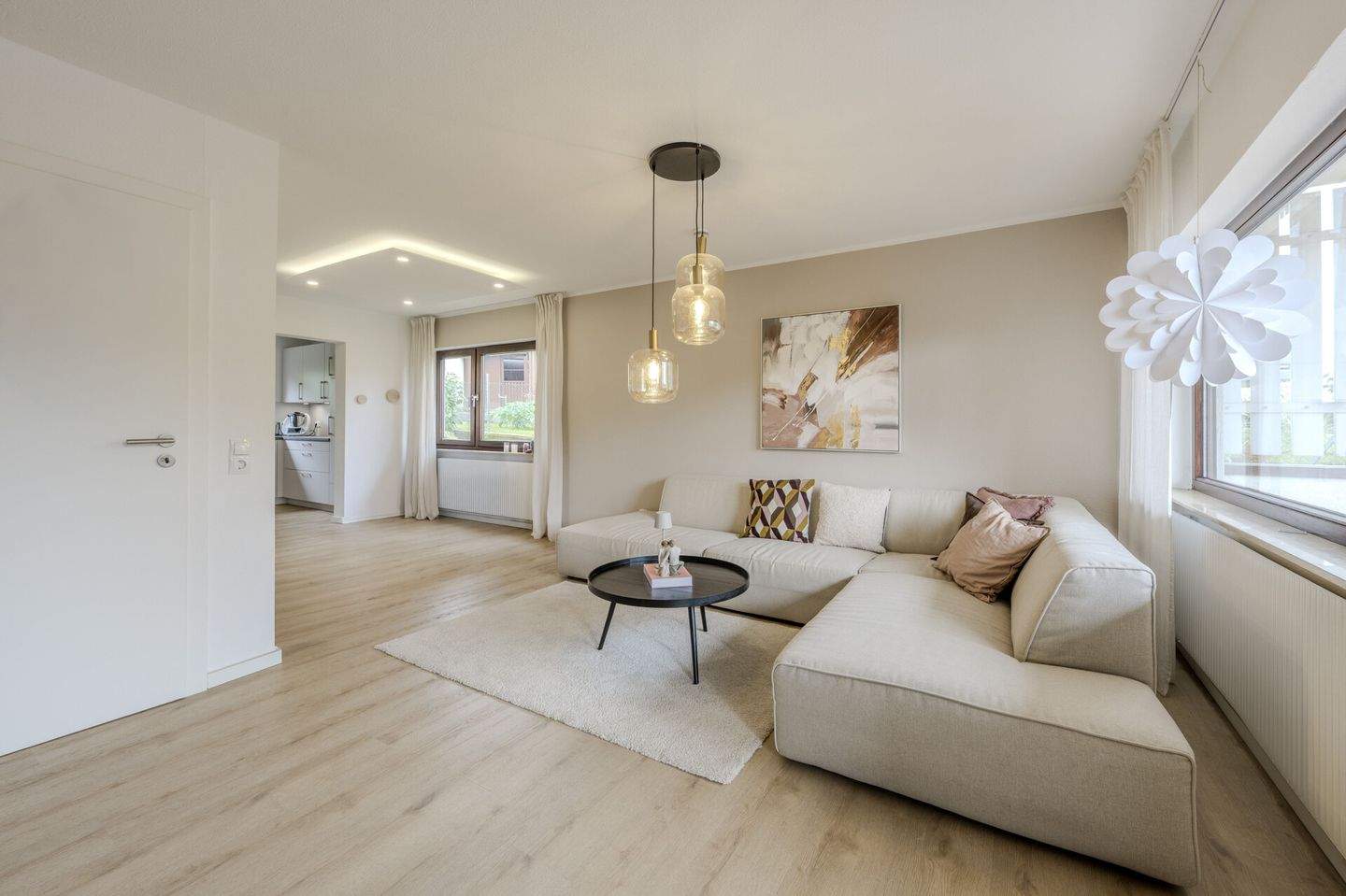 Thumbnail-Einziehen und Wohlfühlen: Top gepflegtes Reiheneckhaus mit Garage und Ausbaupotenzial unterm Dach