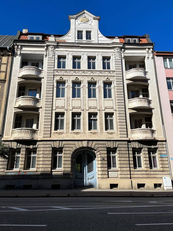 Thumbnail-Einzigartige Investitionsmöglichkeit: Mehrfamilienhaus mit Sanierungsbedarf und Baugenehmigung