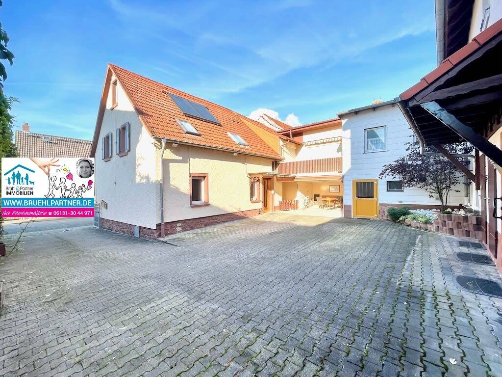 Thumbnail-Ein Hof ist ein Zuhause für 4 Familien - ziehen Sie mit Ihren Eltern ein
