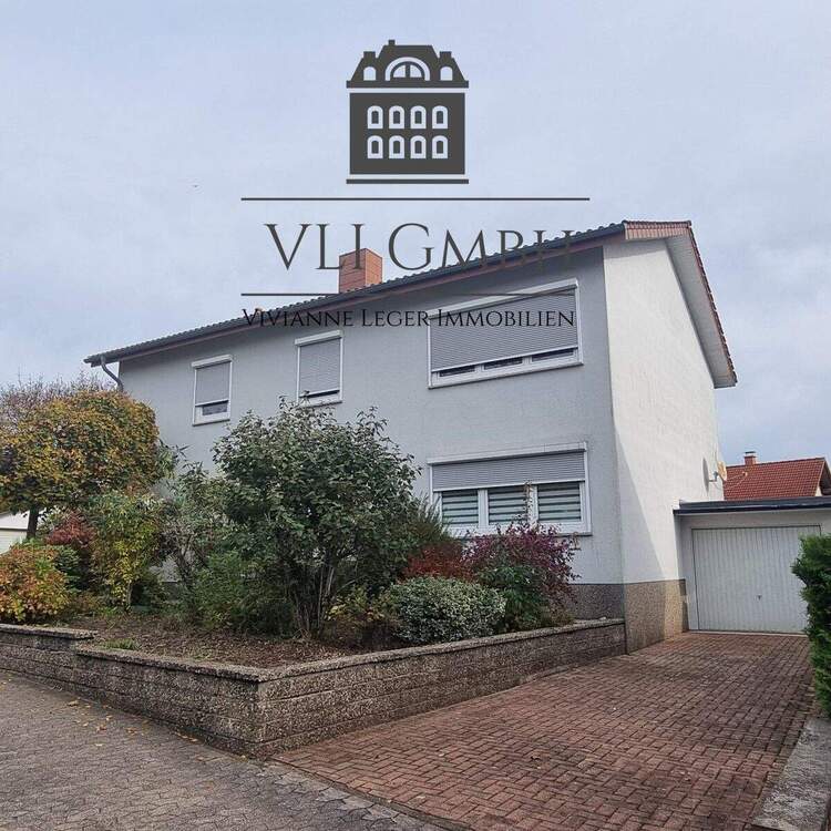 Thumbnail-Zweifamilienhaus in St. Ingbert-Hassel - gepflegtes Wohnhaus mit großem Garten und flexibler Nutzung