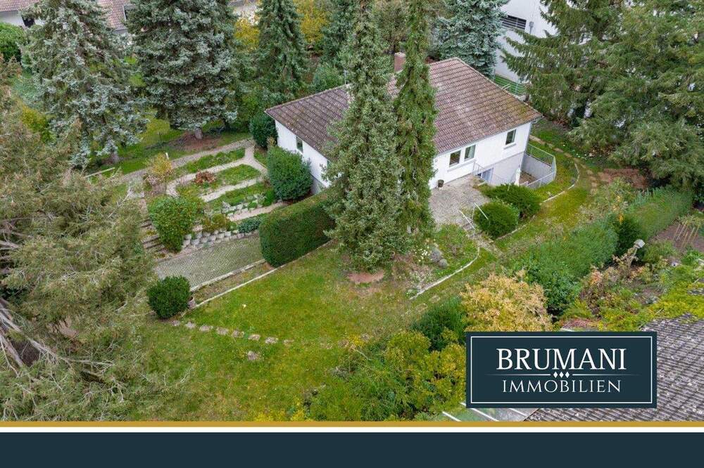 Thumbnail-BRUMANI | Sanierungsbedürftiges EFH mit ELW & 1.000 m² Grundstück in ruhiger Lage von Heitersheim