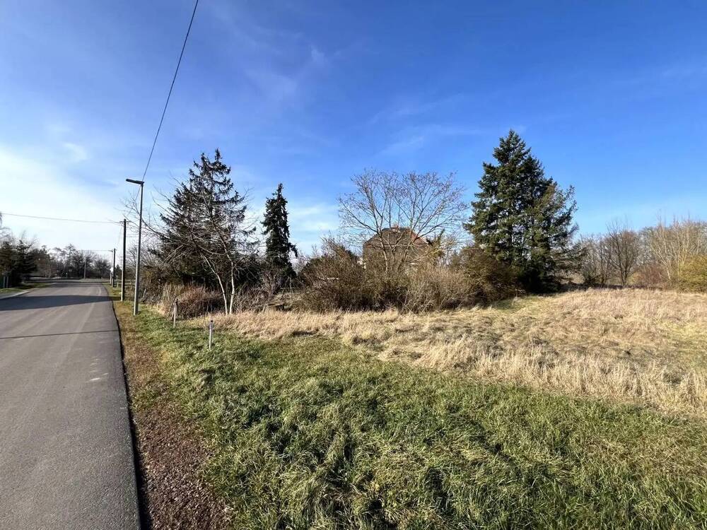 Thumbnail-Schönes,ruhig gelegenes Baugrundstück am Ortsrand von Dieskau inkl. genehmigter Bauvoranfrage