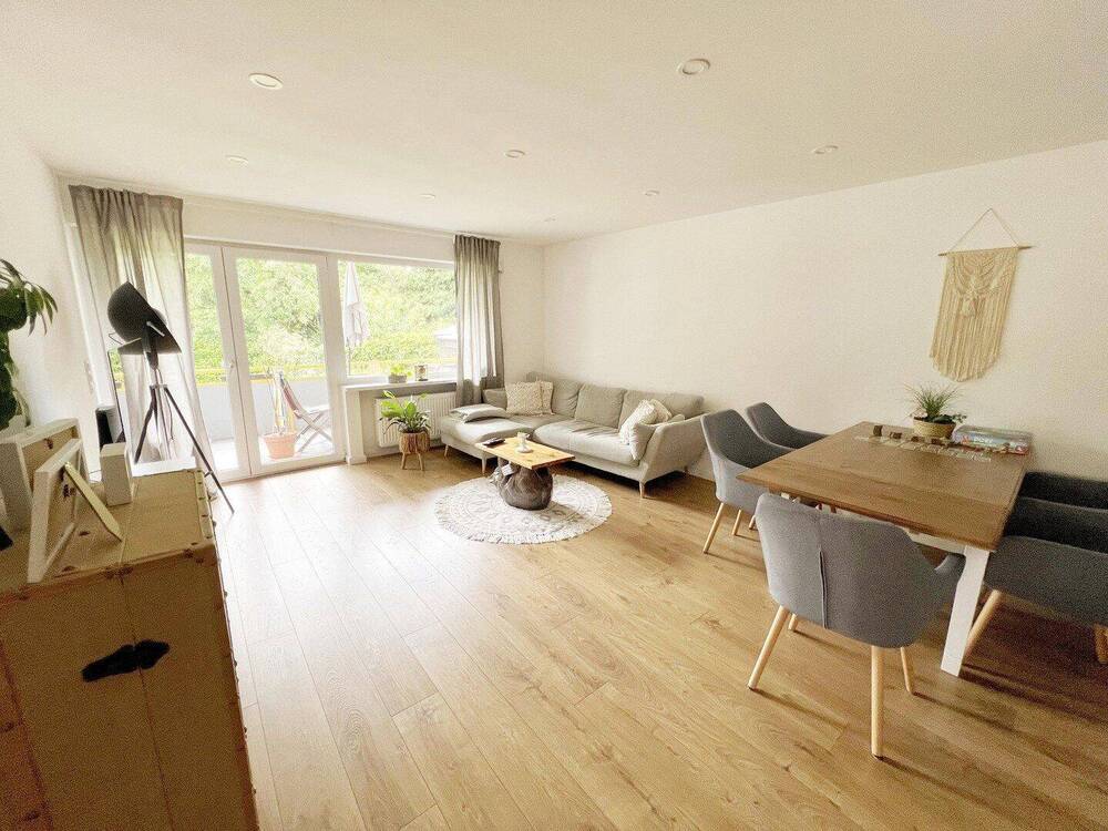 Thumbnail-Stilvoll sanierte 3-Zi-Hochparterre-Wohnung mit EBK, Balkon & Garage in Beuel Küdinghoven
