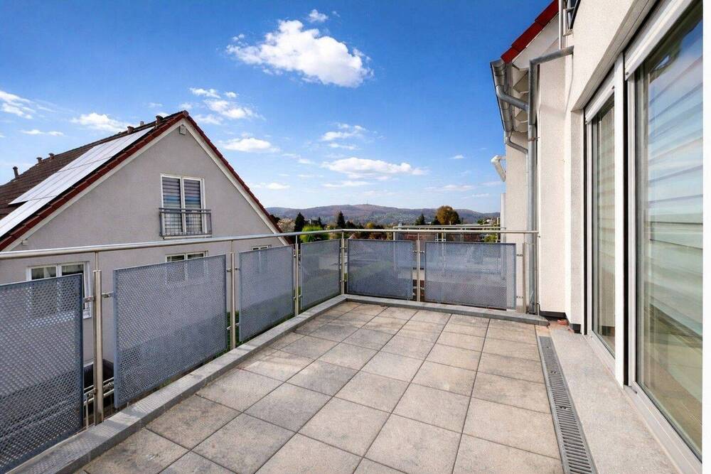 Thumbnail-82 m² große ETW mit großem Balkon, Tageslichtbad, Gäste-WC und Tiefgaragenstellplatz