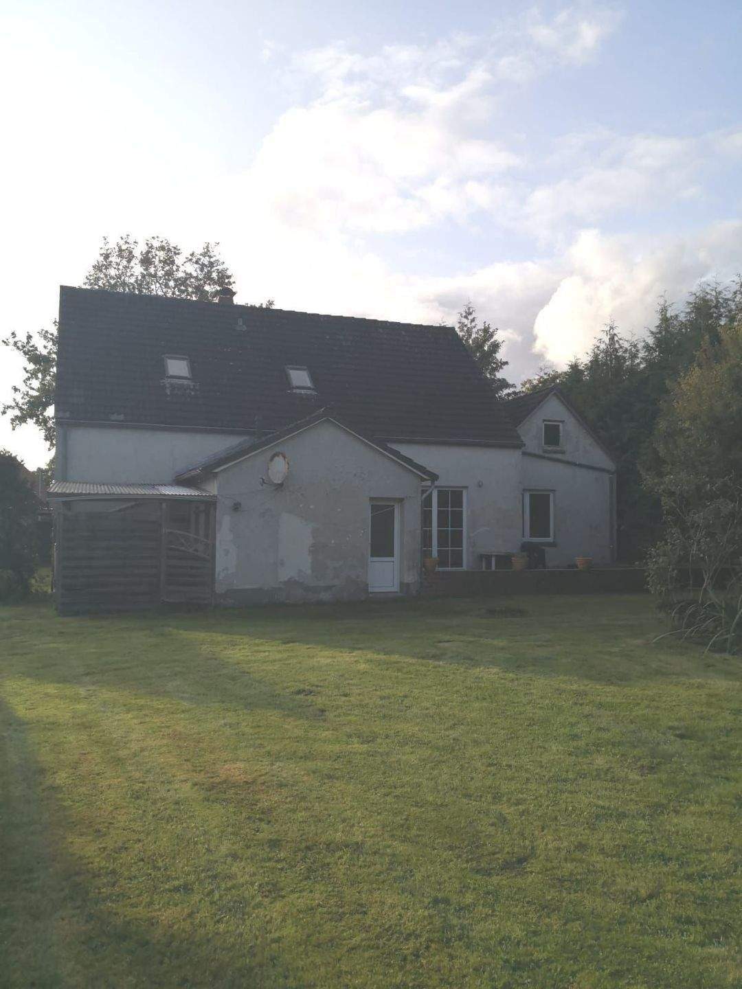 Thumbnail-Schöne Wohnung in Buttforde bei Wittmund zu vermieten 130 m2 mit Garten und Stellplatz