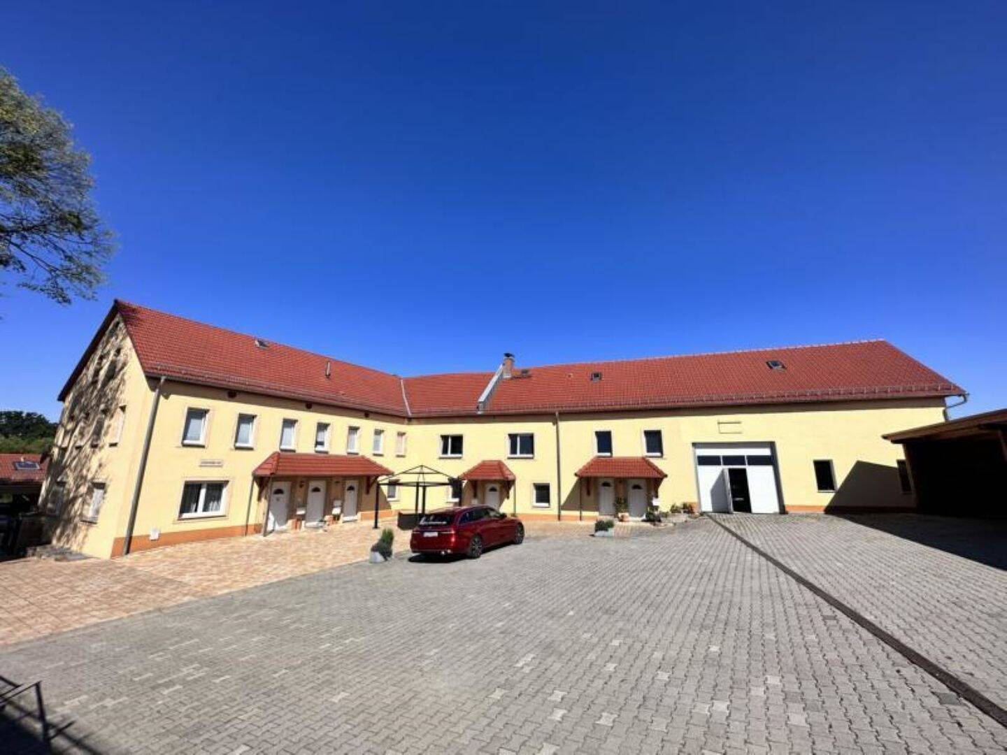 Thumbnail-Investitionschance in Bestlage - Wohnensemble mit 5 Einheiten & Ausbaureserve