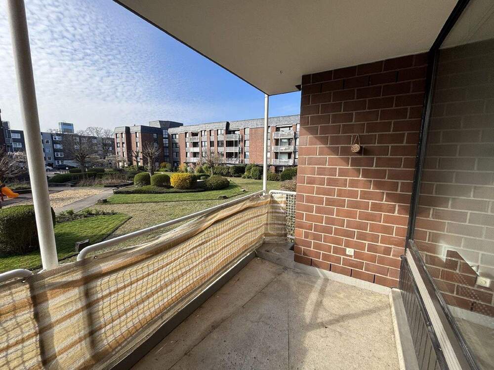 Thumbnail-Düsseldorf-Benrath: 3-Zimmer-Wohnung mit Loggia und TG-Stellplatz!