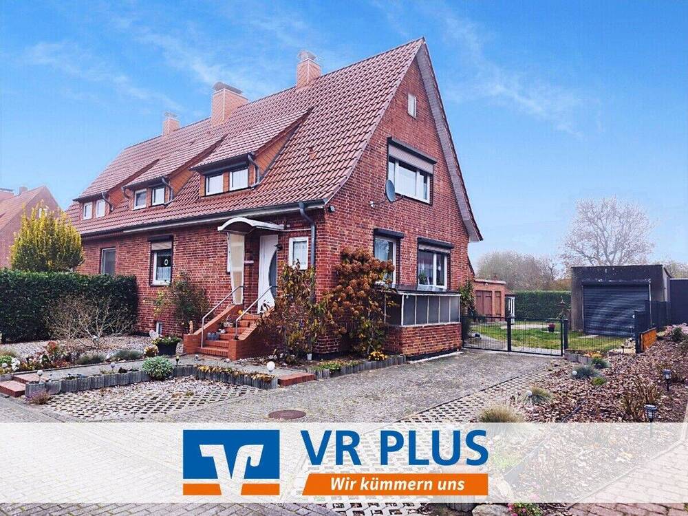 Thumbnail-Modernisierte Doppelhaushälfte mit Garage und Nebengebäude