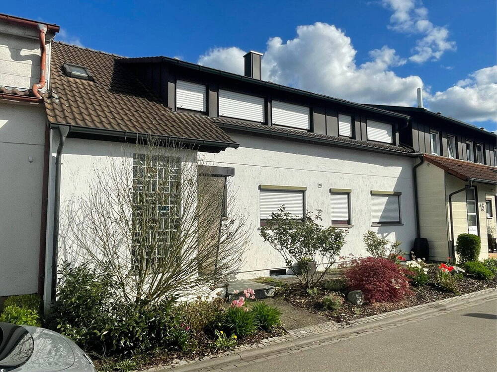 Thumbnail-Ein-Zweifamilienhaus mit Einzelgarage in zentraler Lage von Crailsheim zu verkaufen