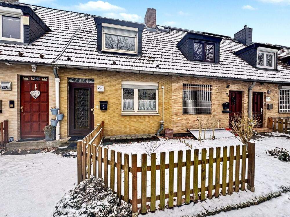 Thumbnail-REIHENMITTELHAUS MIT 105 QM GESAMTFLÄCHE + EIGENEM GARTEN - ATTRAKTIVES SANIERUNGSOBJEKT IN TOP-LAGE