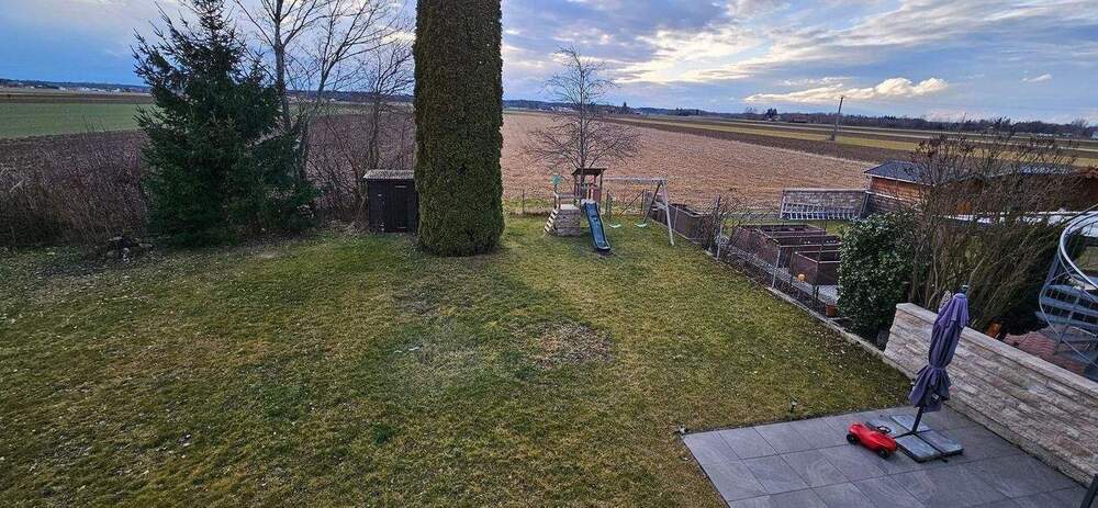 Thumbnail-Tolle 4-Zimmer-Eigentumswohnung mit Balkon, Gartenanteil und Garage in Forstern