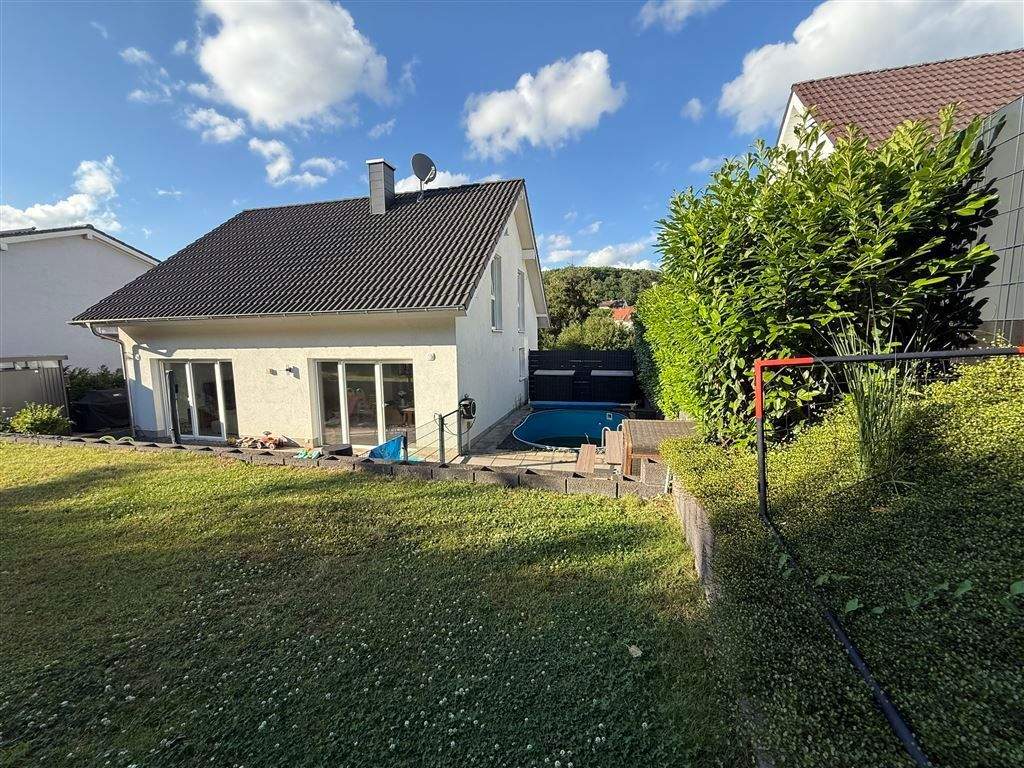 Thumbnail-Modernes Einfamilienhaus in energieeffizienter Bauweise Garten und Außenpool