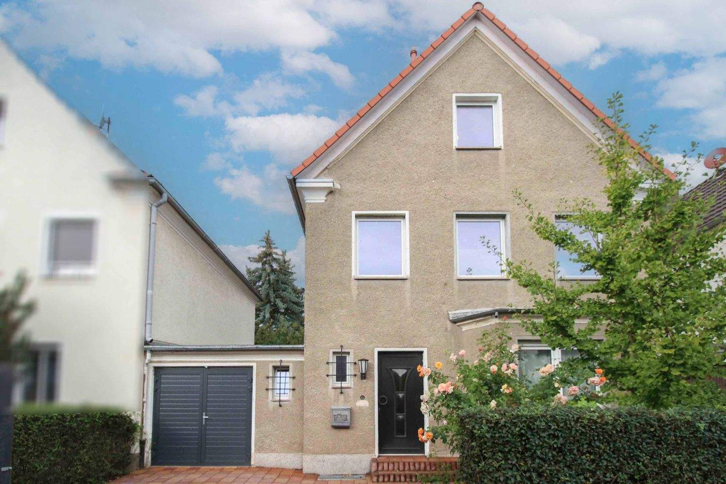 Thumbnail-Zögern Sie nicht: Umfassend renoviertes Einfamilienhaus samt Garten, Garage und 2 Freistellplätzen