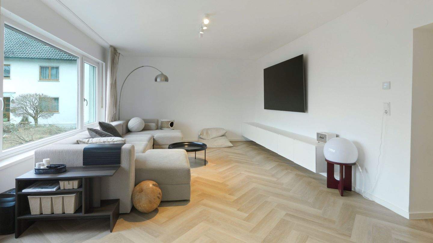 Thumbnail-Familienfreundliches Einfamilienhaus mit großem Grundstück, Loggia und vielen Modernisierungen