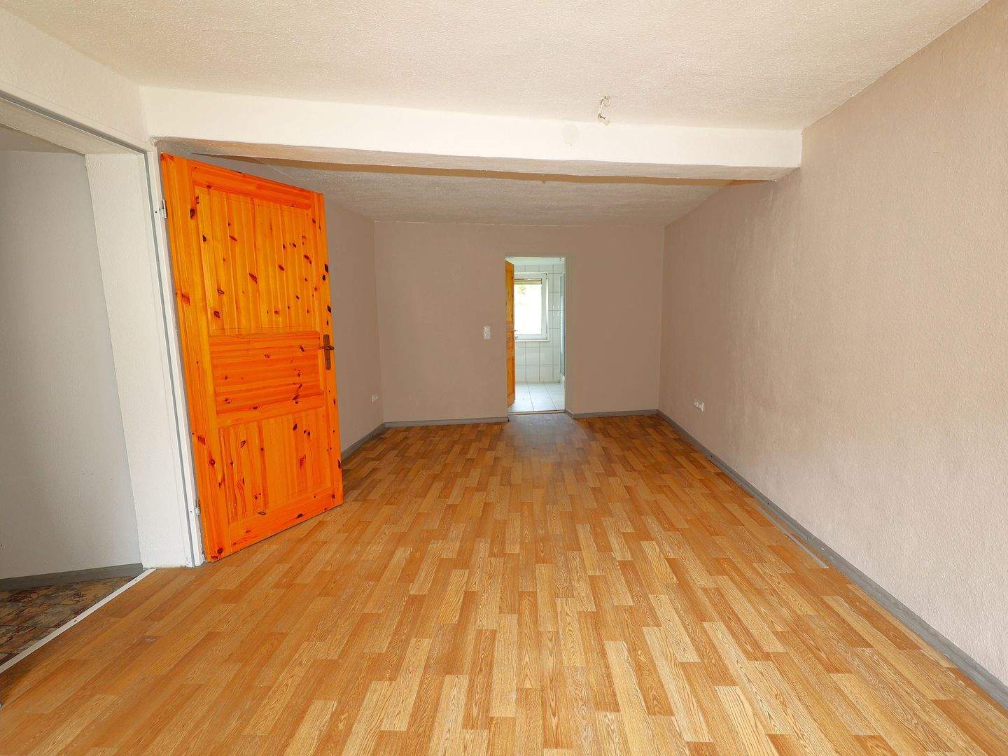 Thumbnail-Charmantes Einfamilienhaus in ruhiger Lage mit Garten, Scheune und Ausbaupotenzial