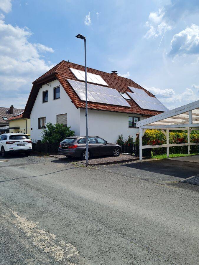 Thumbnail-Drei-Familien-Haus in Lohra zu verkaufen.