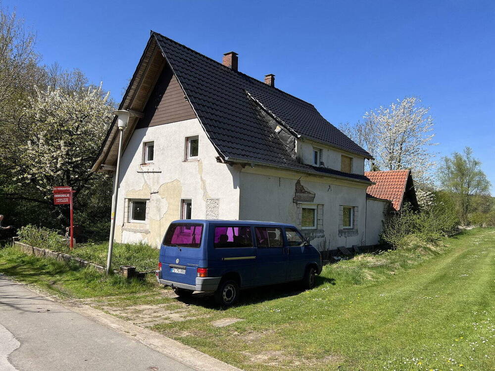 Thumbnail-Keine Provision - Einfamilienhaus mit Anbau und 2833m2 großem Grundstück im Grünen gelegen