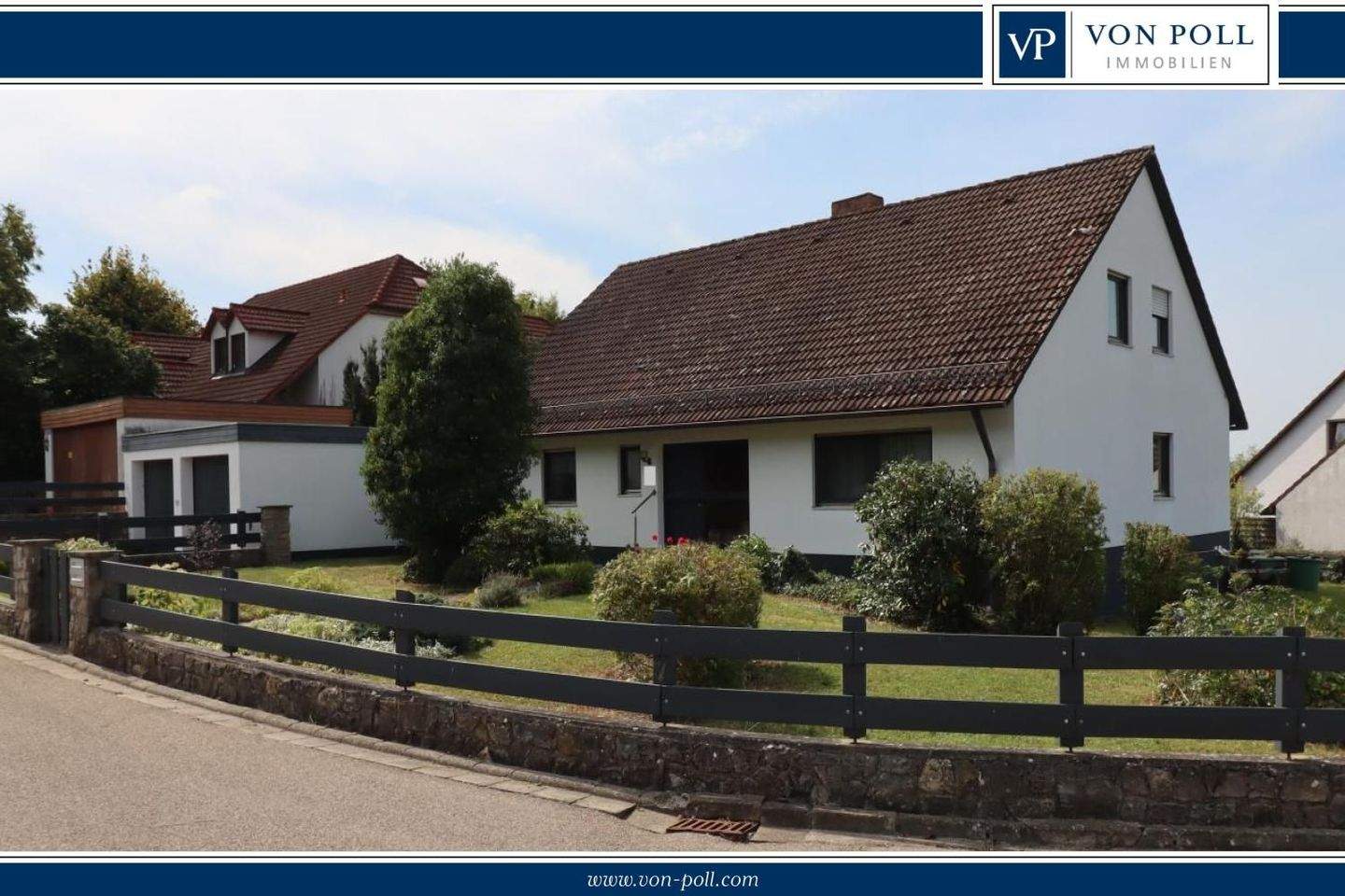 Thumbnail-Einfamilienhaus mit Einliegerwohnung und Garten in idyllischer Lage