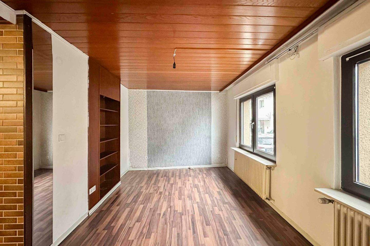 Thumbnail-Bezugsfreie 2-Zimmer-Eigentumswohnung in Dreifamilienhaus in Hürth - Efferen