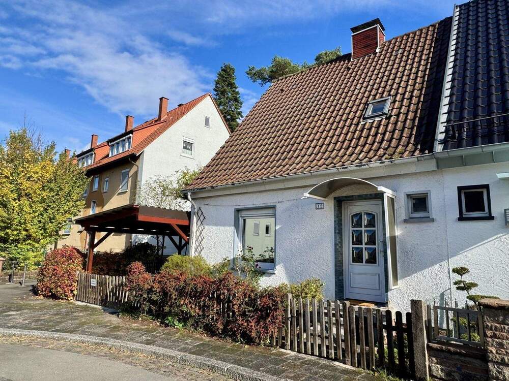 Thumbnail-Kaiserslautern-Lämmchesberg - Kleines Einfamilienhaus mit Garten und Carport in gefragter Lage