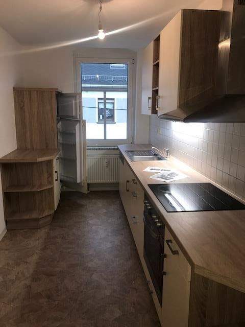 Thumbnail-Großzügige 3-Zimmer mit Laminat, Balkon, EBK, SP und Wannenbad in ruhiger Lage!