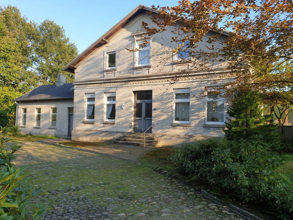 Thumbnail-Gewerbeimmobilie mit vielen Möglichkeiten am Ortseingang von Zetel