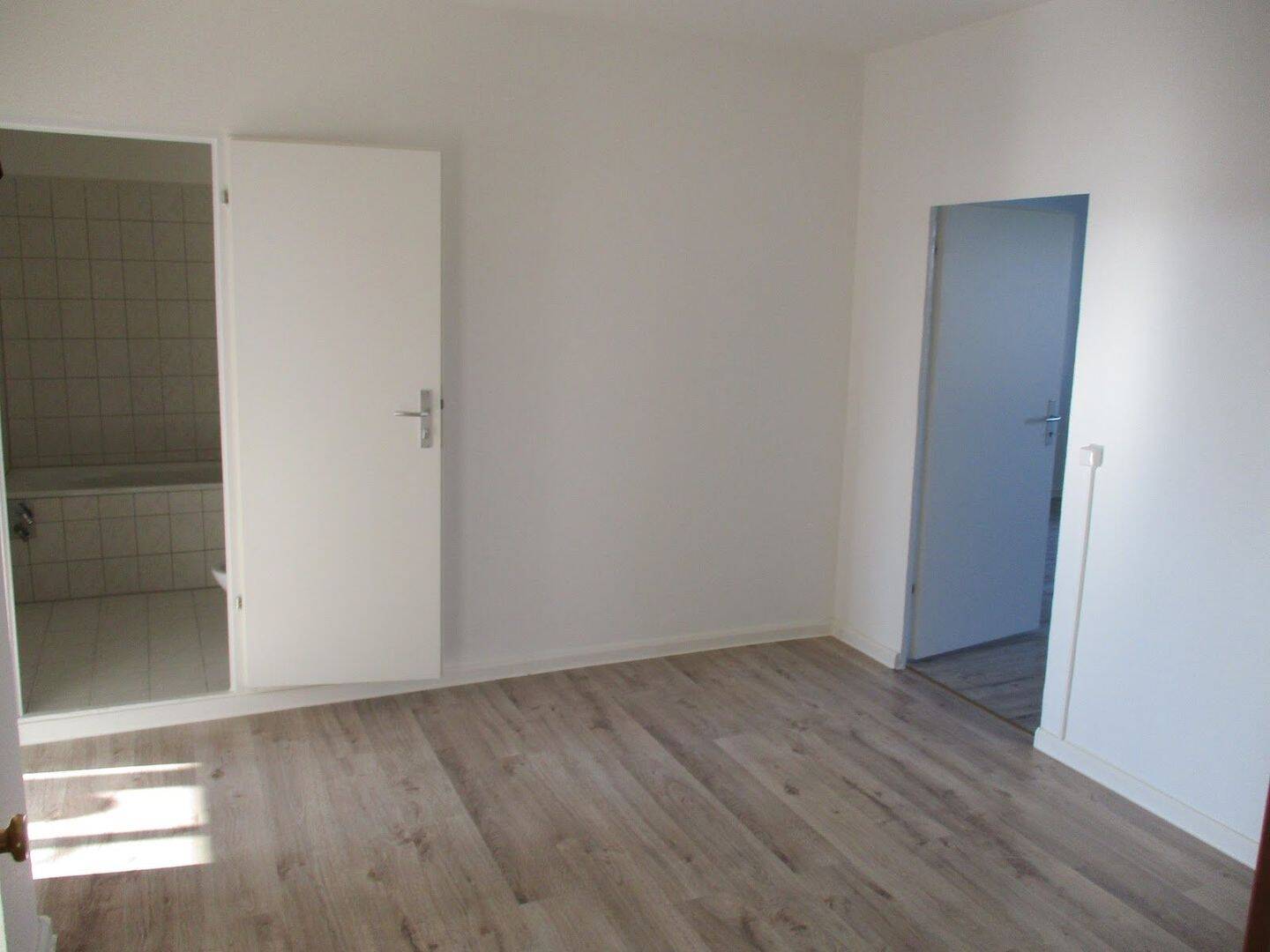 Thumbnail-Nachmieter gesucht