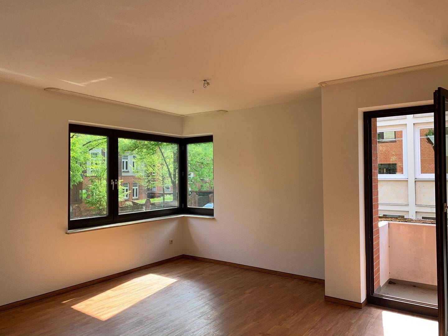 Thumbnail-2-Zimmer Wohnung mit Balkon in direkter Nähe zu Innenstadt