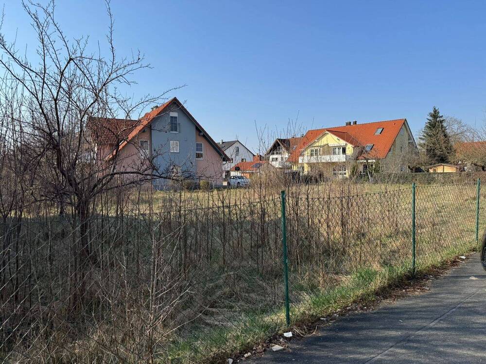 Thumbnail-Baugrundstück für die Errichtung eines Mehrfamilienhauses in zentraler Lage von Hirschaid