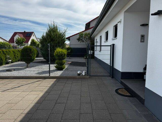Thumbnail-Alles auf einer Etage - Bungalow mit pflegeleichtem Garten und vielen Annehmlichkeiten