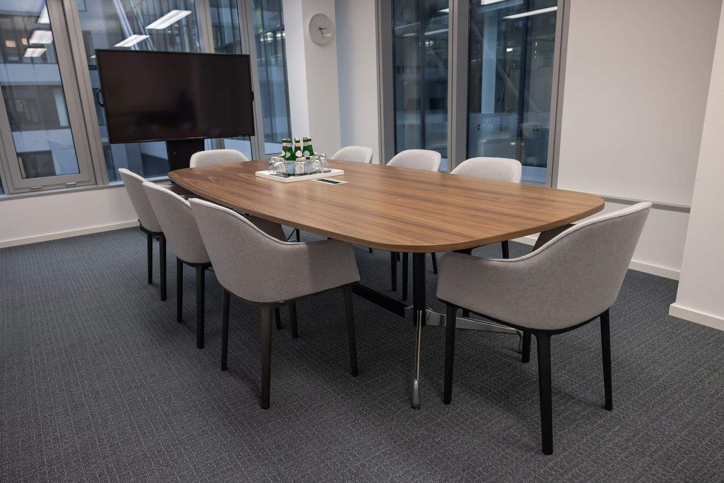 Thumbnail-Privater Büroraum für 4 Person in Regus THE SQUAIRE Conference Center