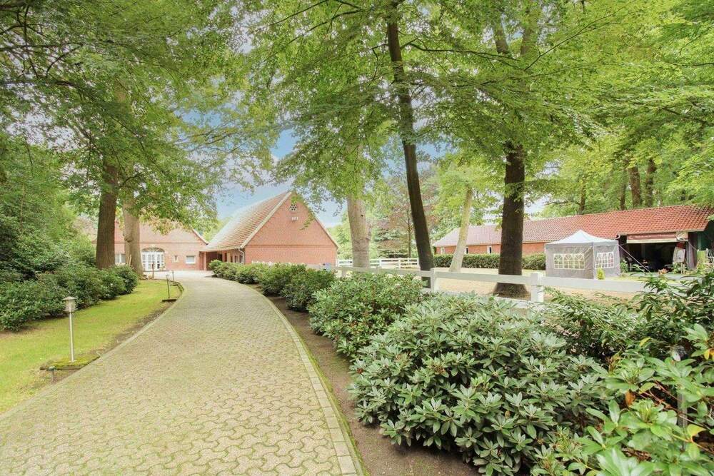 Thumbnail-Schönes Landhaus mit tollem Grundstück, ideal als Familienwohnsitz, gewerblich, oder Pferdeparadies