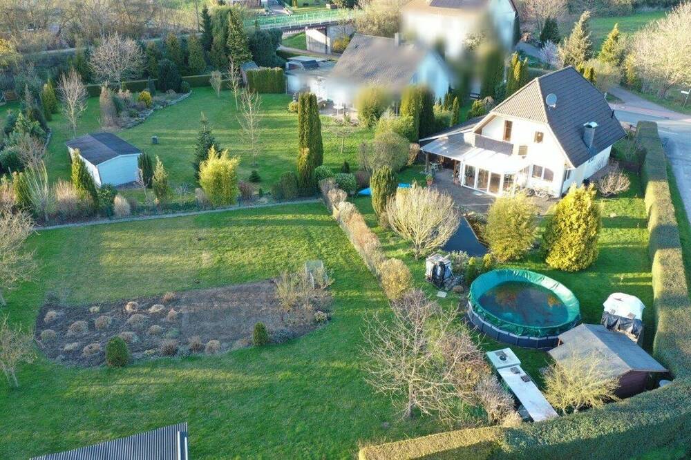 Thumbnail-Charmantes Einfamilienhaus mit Wintergarten, Pool und großzügigem Garten in Aerzen OT