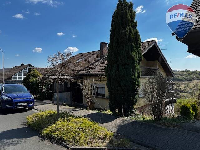 Thumbnail-Einfamilienhaus mit Garage, Garten und großem Süd-Balkon