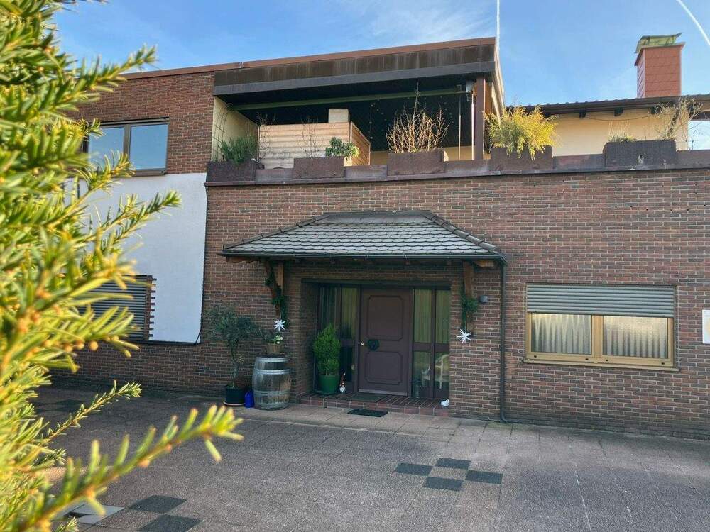 Thumbnail-Wohn- und Geschäftshaus