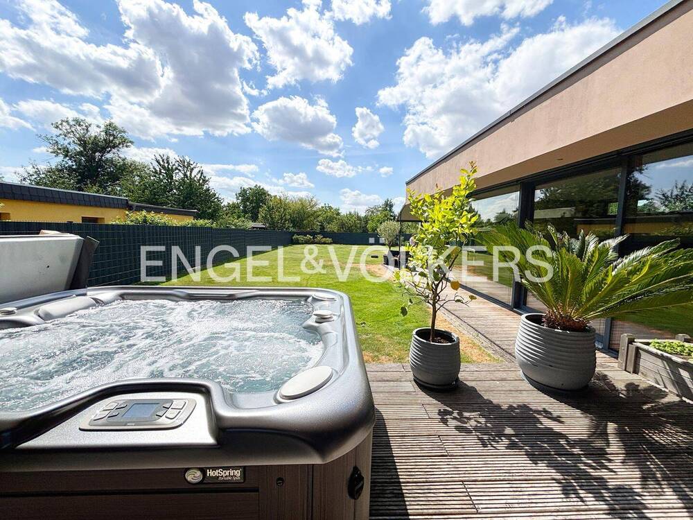 Thumbnail-Exklusives Architekten-Haus im Bungalowstil mit Whirlpool, Doppelgarage und Smart Home