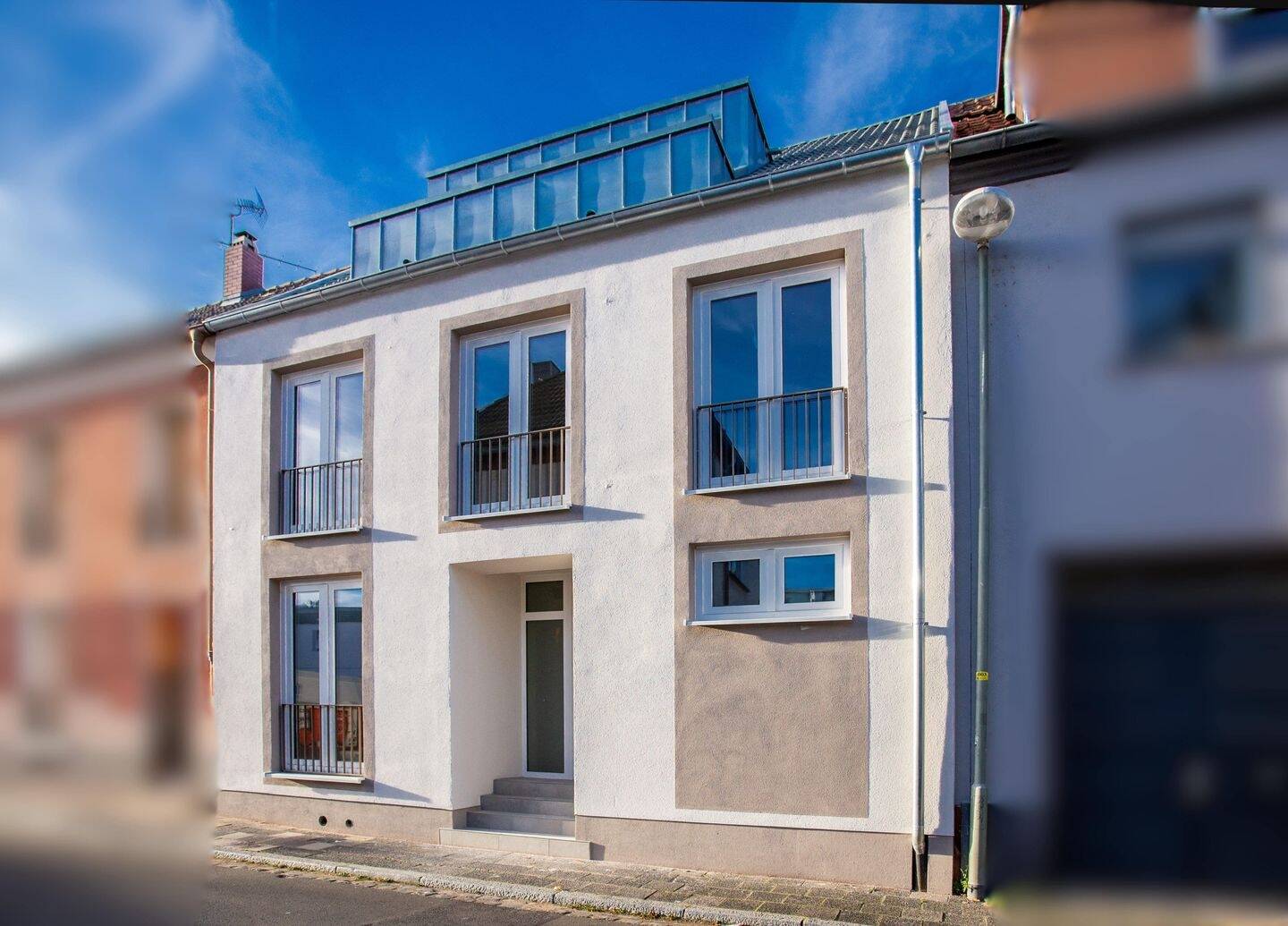 Thumbnail-KL - Kernsaniertes Stadthaus mit Süd-Dachterrasse und hochwertiger Ausstattung in zentraler Lage