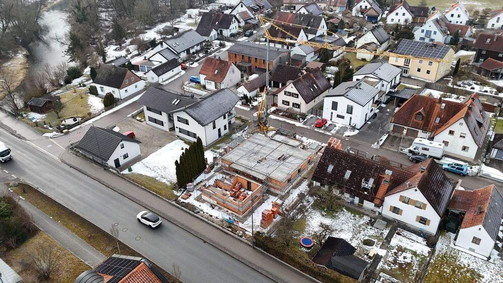 Thumbnail-Neu & Lichtdurchflutet: Hochwertige 3-Zi.-Wohnung mit Garten in Fahrenzhausen