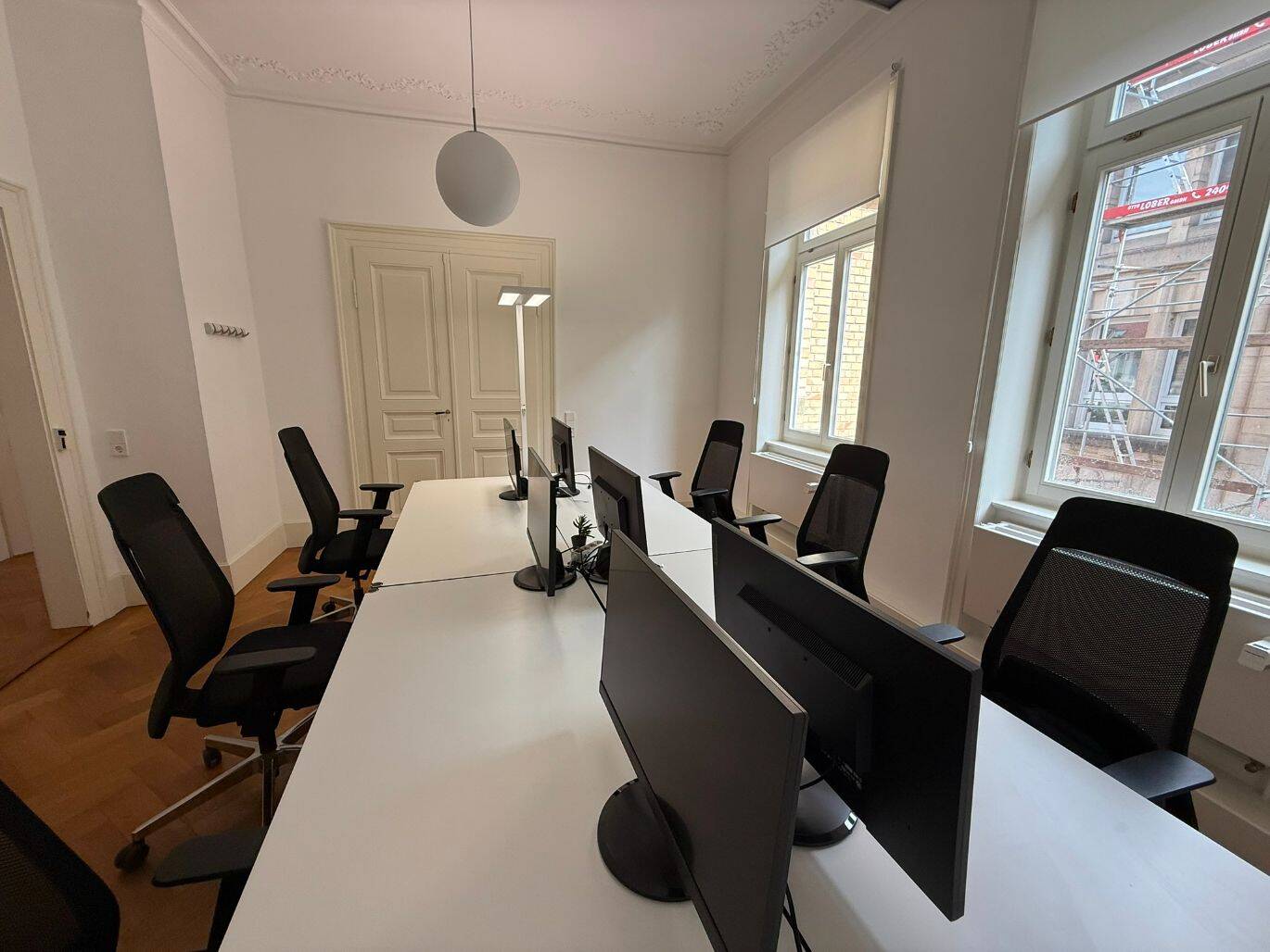 Thumbnail-Zentraler Büroplatz im Heusteigviertel Stuttgart - flexibel, voll ausgestattet