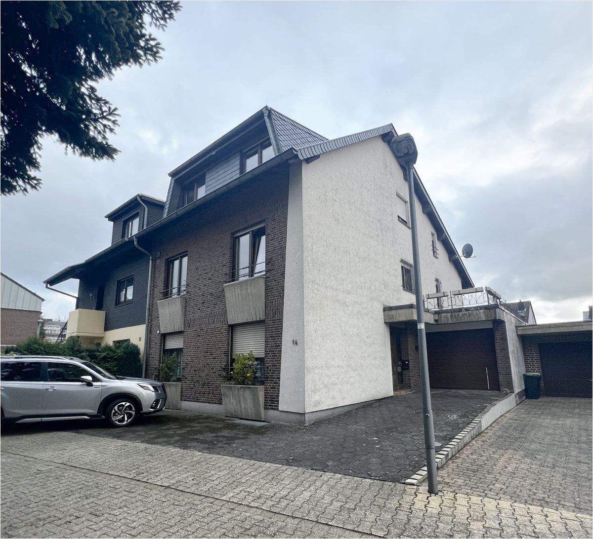 Thumbnail-Zweifamilienhaus mit leerer Hauptwohnung in ruhiger Lage Aachen-Brand