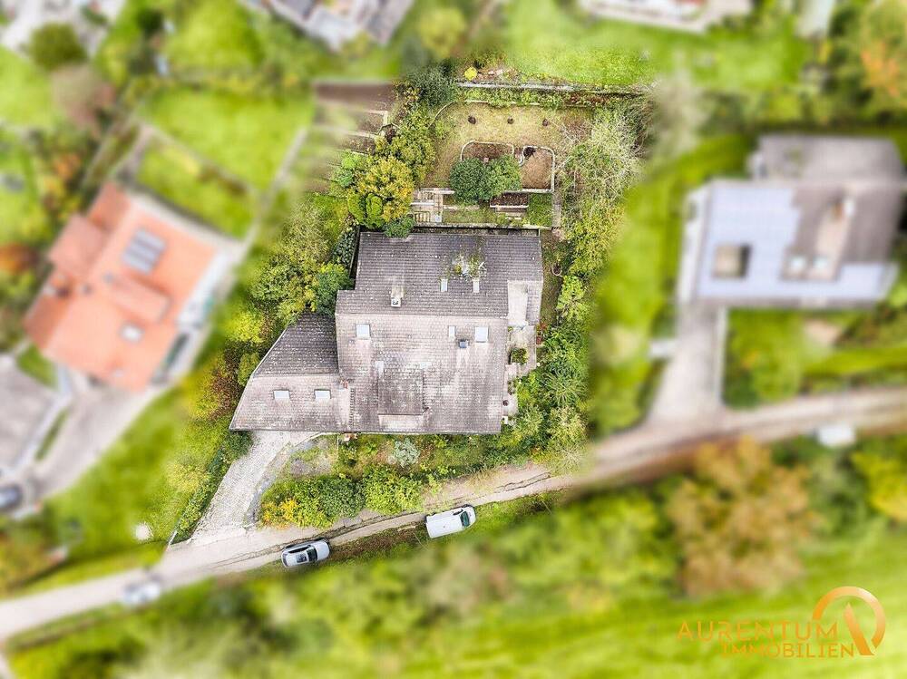 Thumbnail-SOFORT FREI: Großzügiger Bungalow mit Einliegerwohnung, weitläufigem Grundstück und einmaligem Blick