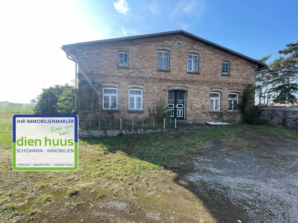 Thumbnail-Resthof in wunderschöner Alleinlage mit viel Potential an der Ostsee