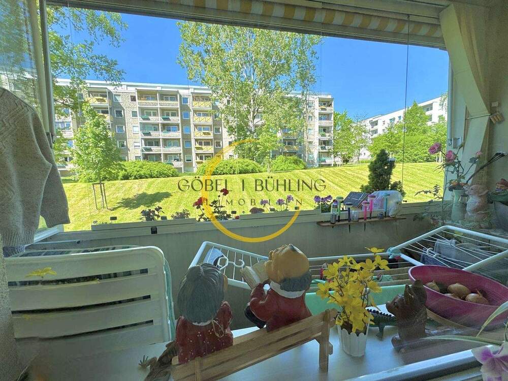 Thumbnail-RESERVIERT - Faktor 10,4 - Vermietete 2-Zimmer - Wohnung mit verglastem Balkon in ruhiger Lage Geras