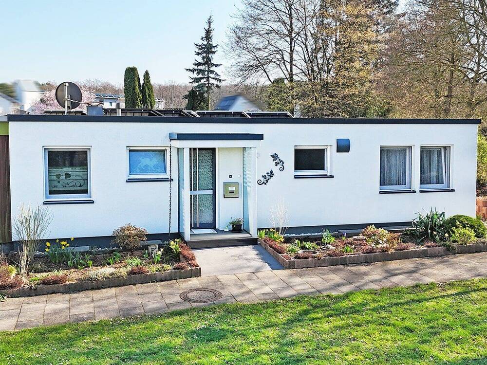 Thumbnail-Charmanter modernisierter Bungalow in Holzständerbauweise mit Pool und Glasfaseranschluss!