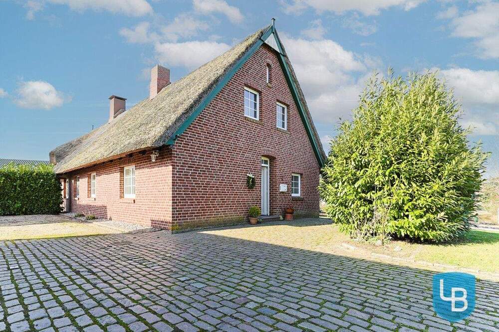 Thumbnail-Reetdachidylle im Norden - DHH auf großem Grundstück mit Ausbaupotenzial