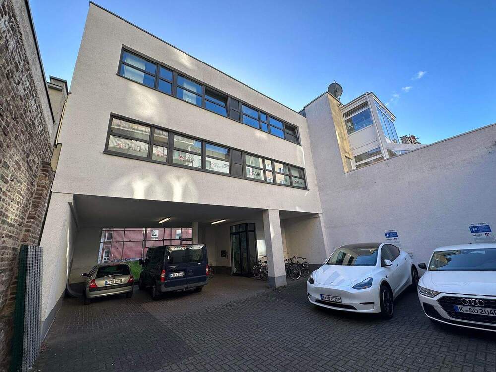 Thumbnail-Kleines Büro im ruhigen Hinterhof mit Parkettboden