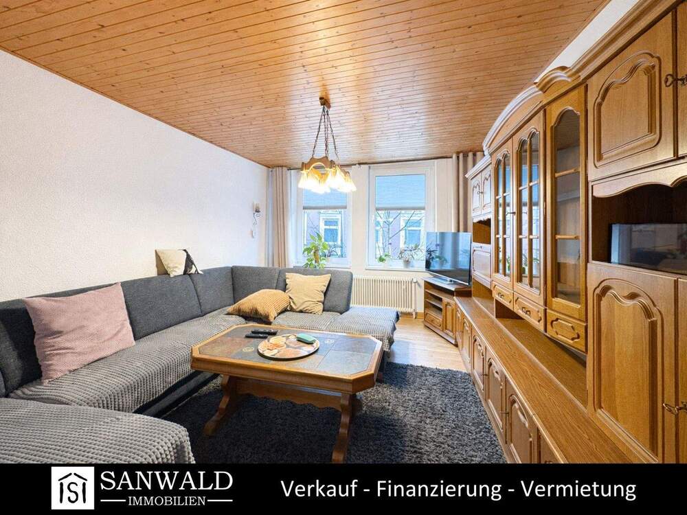 Thumbnail-Geräumige 3,5-Zimmer-Wohnung mit Stellplatz