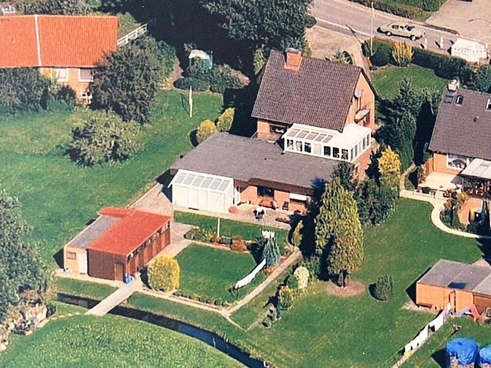 Thumbnail-2 Häuser für mehrere Generationen auf einem grünen Grundstück in HH-Curslack - Viel Platz & Natur!