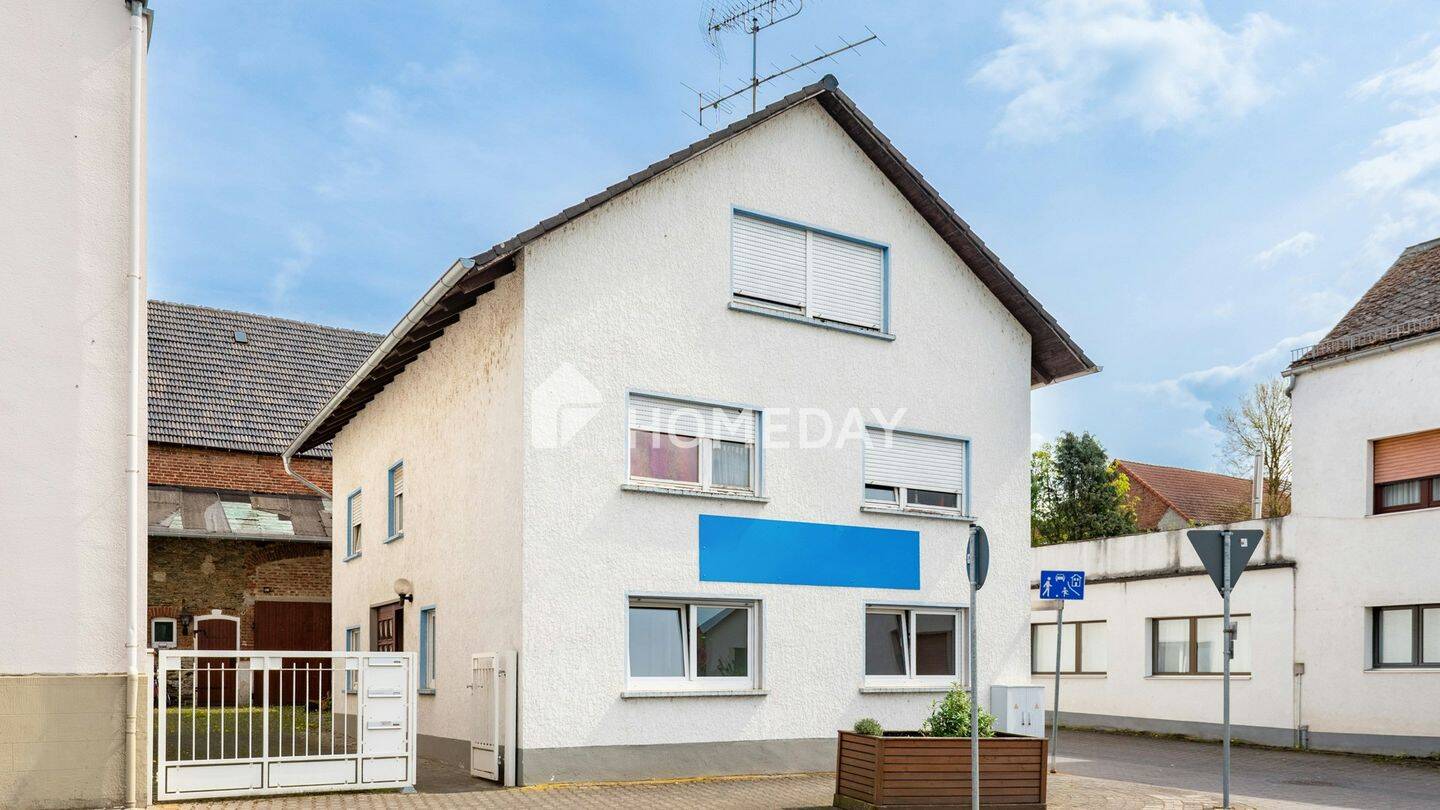Thumbnail-Mehrfamilienhaus mit Ausbaupotenzial, Scheune & ca. 29.000 € Mietpotenzial