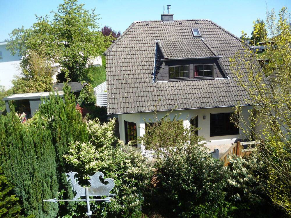 Thumbnail-Gepflegtes Haus in Grünen